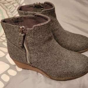 Charcoal Grey felt booties